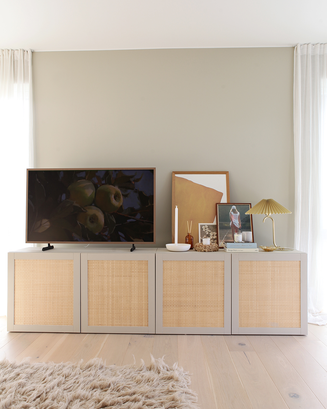 Tv benk 4